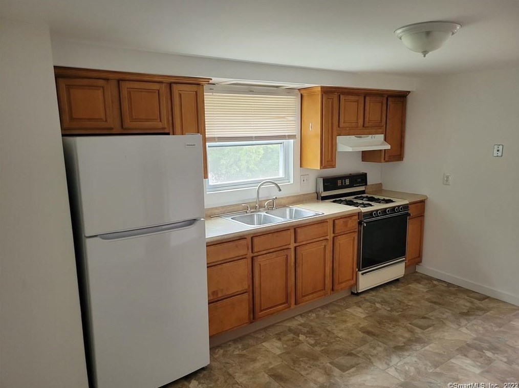 160 Norway St #2, Watertown, CT 06779