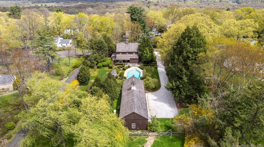 92 Hoyclo Rd, Stamford, CT 06903