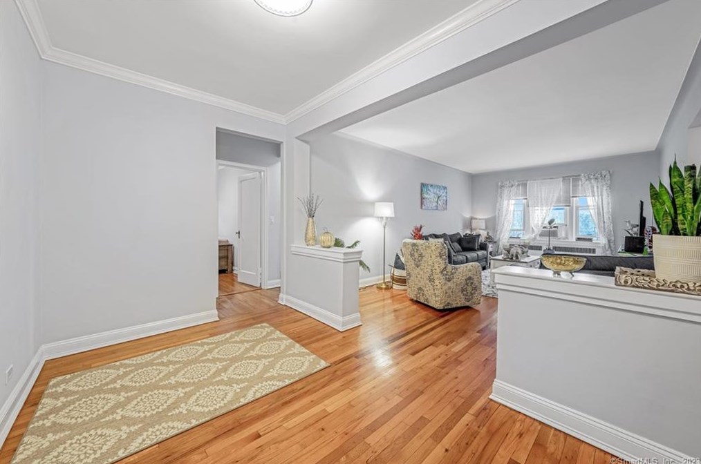 70 Strawberry Hill Ave #1-2a, Stamford, CT 06902