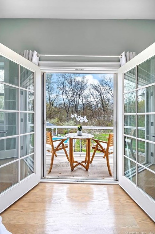 62 Mistywood Ln, Fairfield CT  06824-1620 exterior