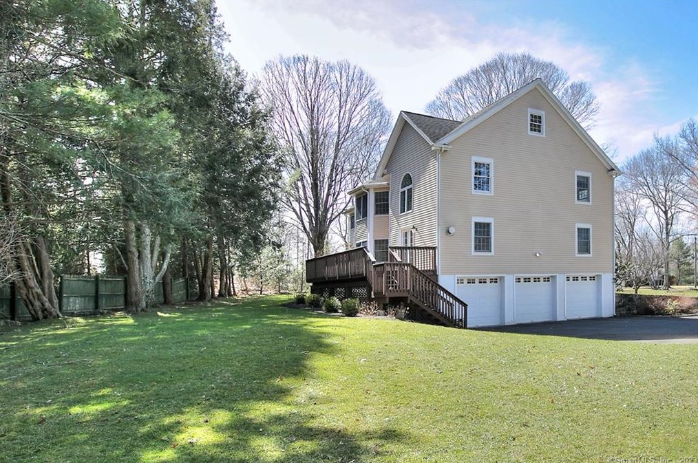 20 Glory Rd, Weston, CT 06883