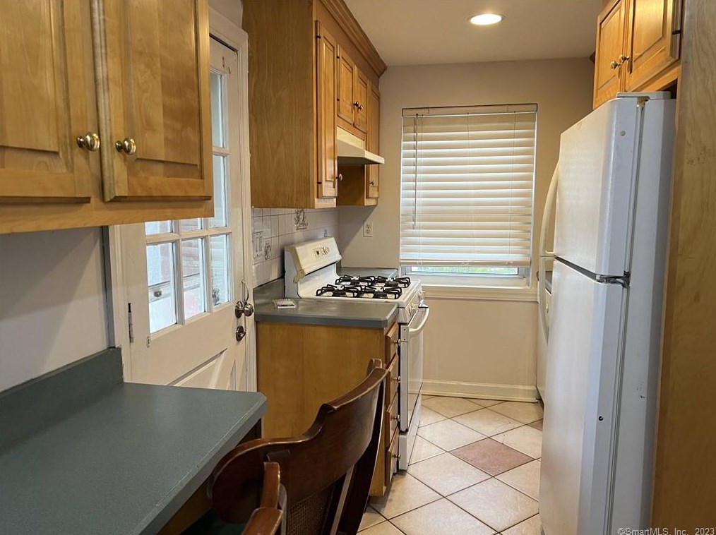 194 Seaton Rd #2, Stamford, CT 06902