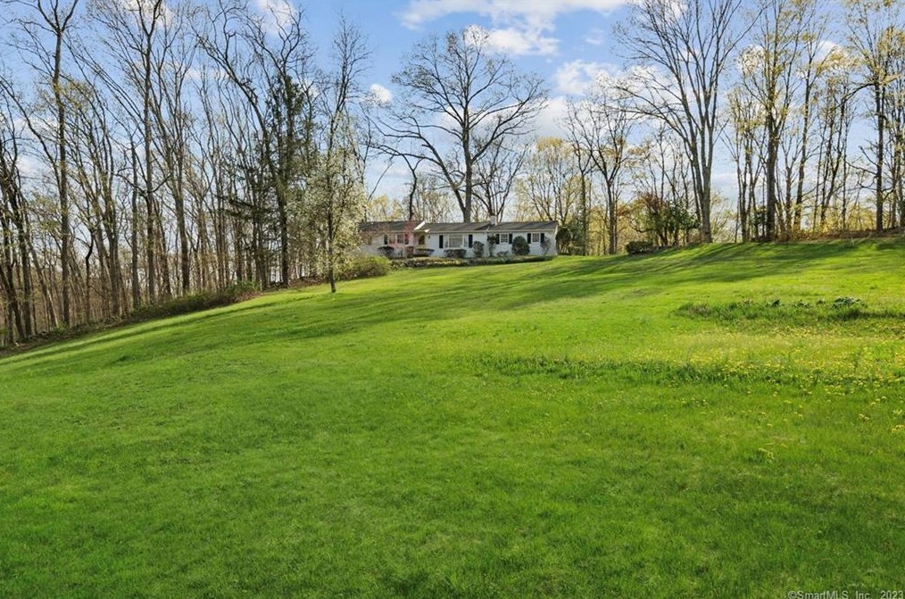 50 Hill Rd, Union City, CT 06770