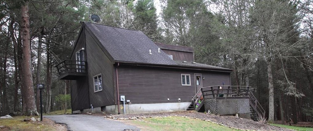 28 Pinecrest Rd, W Willington, CT 06279 exterior