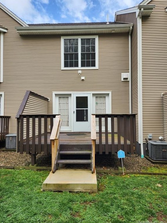277 Reservoir Ave, Meriden CT  06451-2877 exterior
