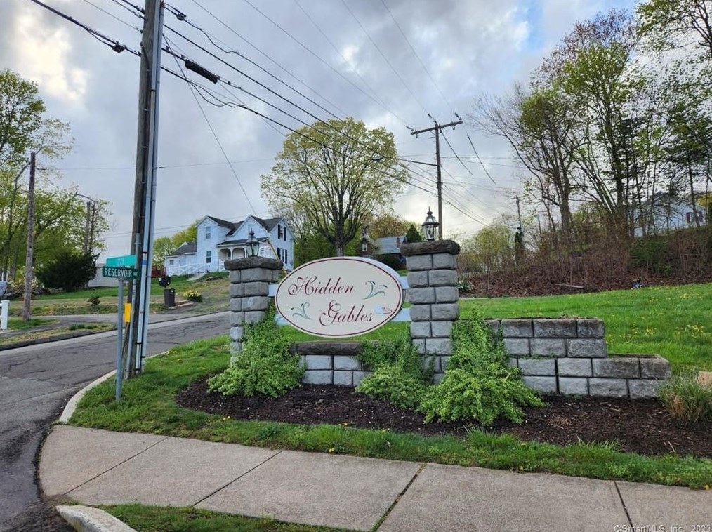 277 Reservoir #302, Meriden, CT 06451