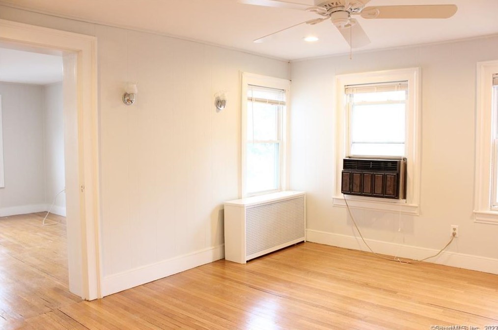 286 Humphrey St #2, New Haven, CT 06511