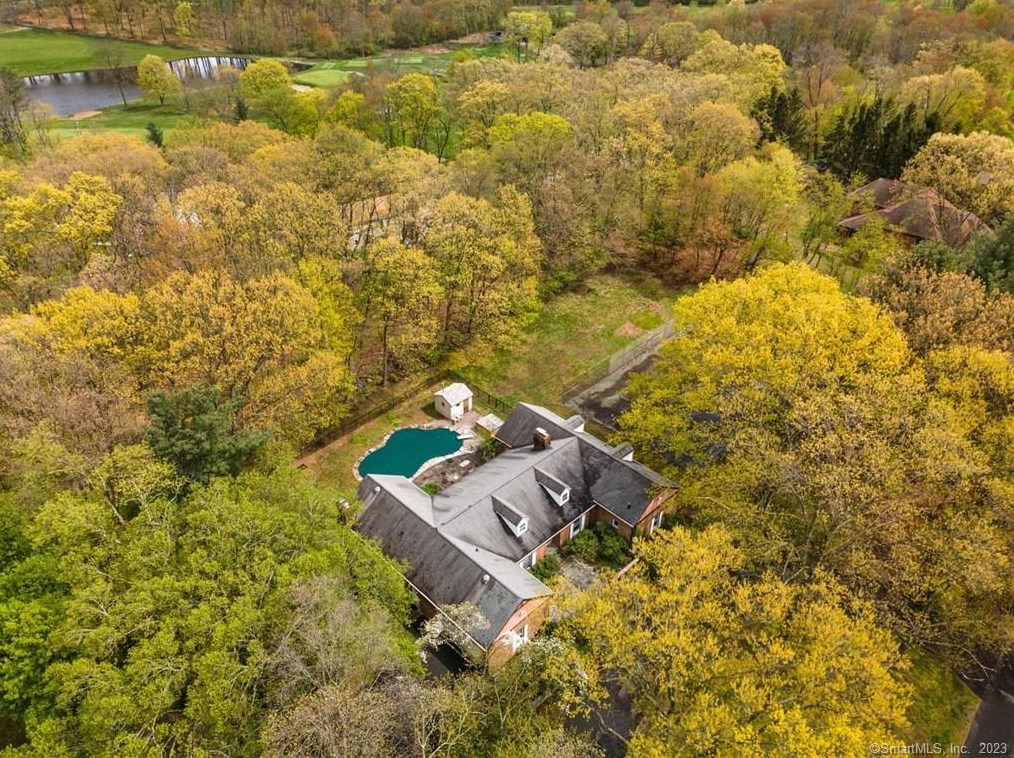 37 Southgate Rd, Waterbury, CT 06708