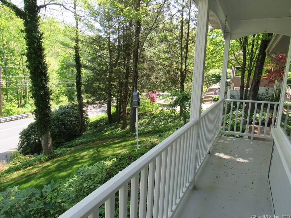 636 River Rd, Meriden, CT 06451