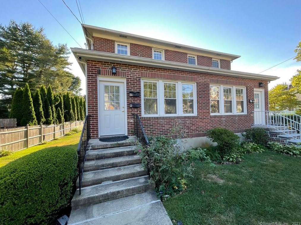 84 Pemberwick Rd #3, Greenwich, CT 06831