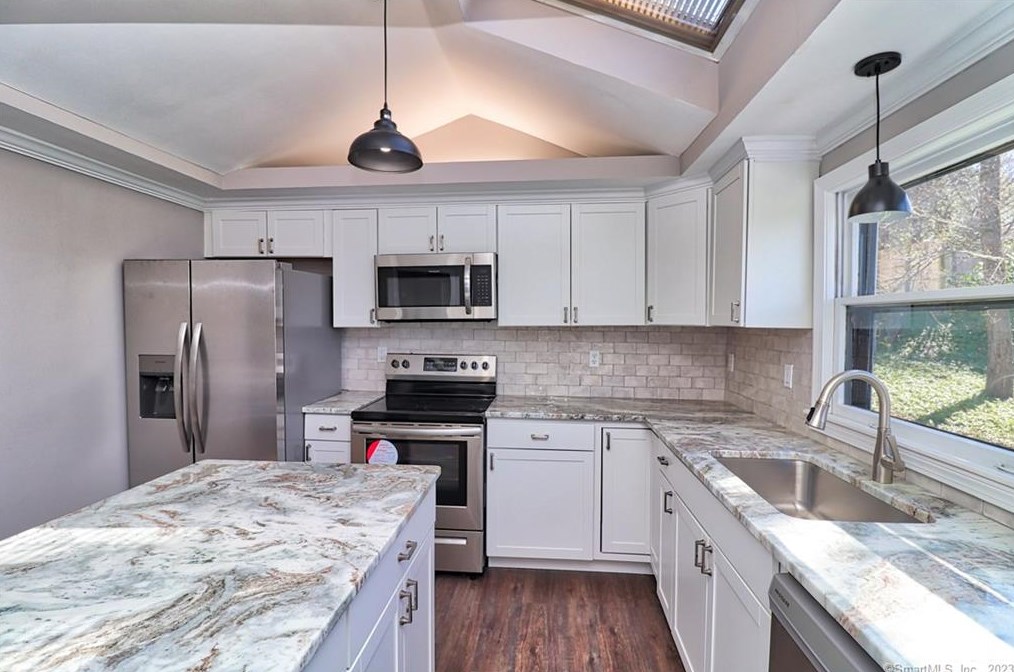 51 White St, Watertown CT  06795-1603 exterior