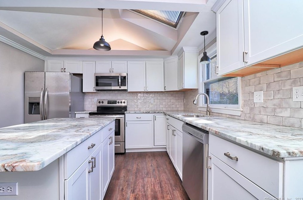 51 White St, Watertown CT  06795-1603 exterior