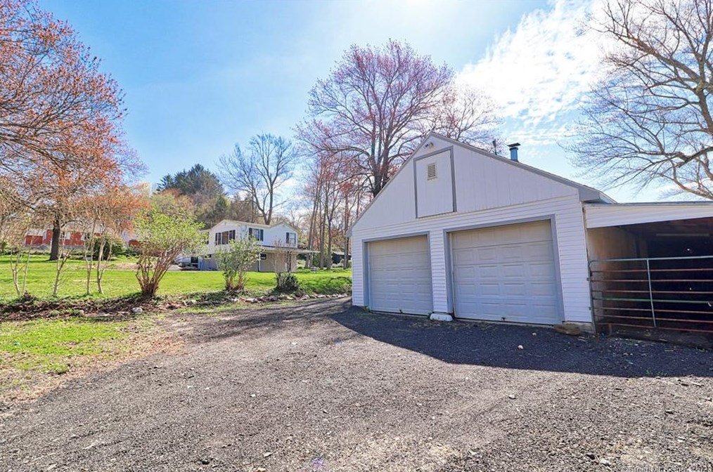 51 White St, Watertown CT  06795-1603 exterior