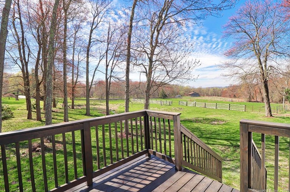 51 White St, Watertown CT  06795-1603 exterior