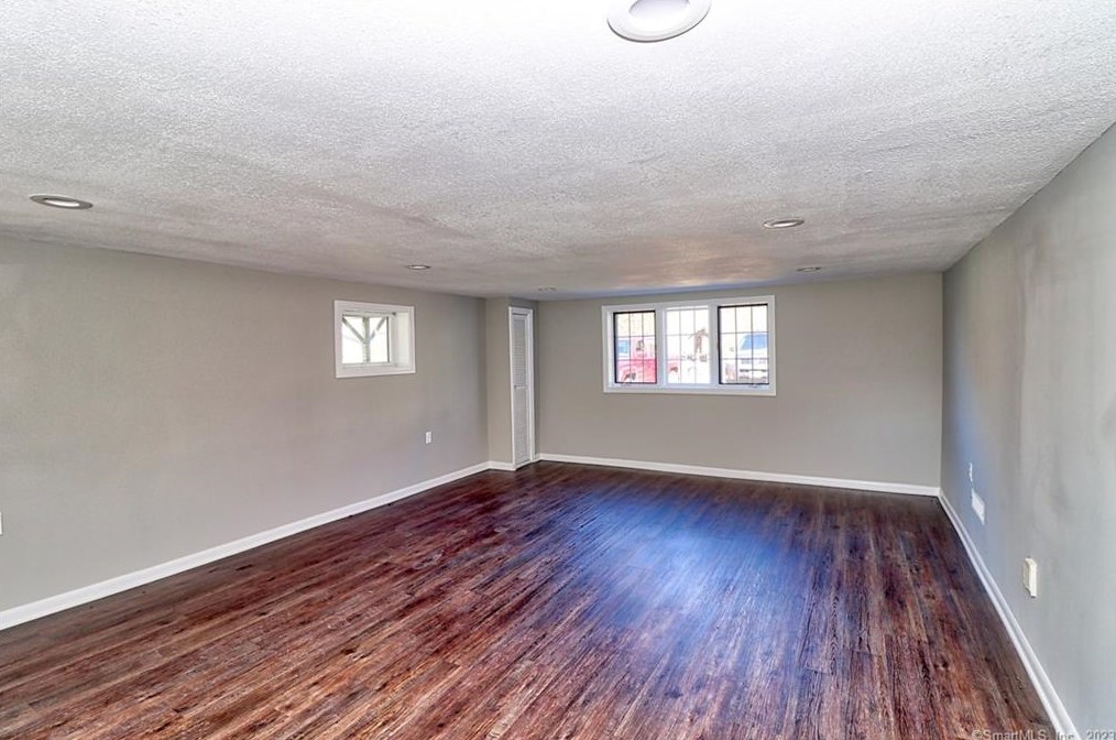 51 White St, Watertown CT  06795-1603 exterior