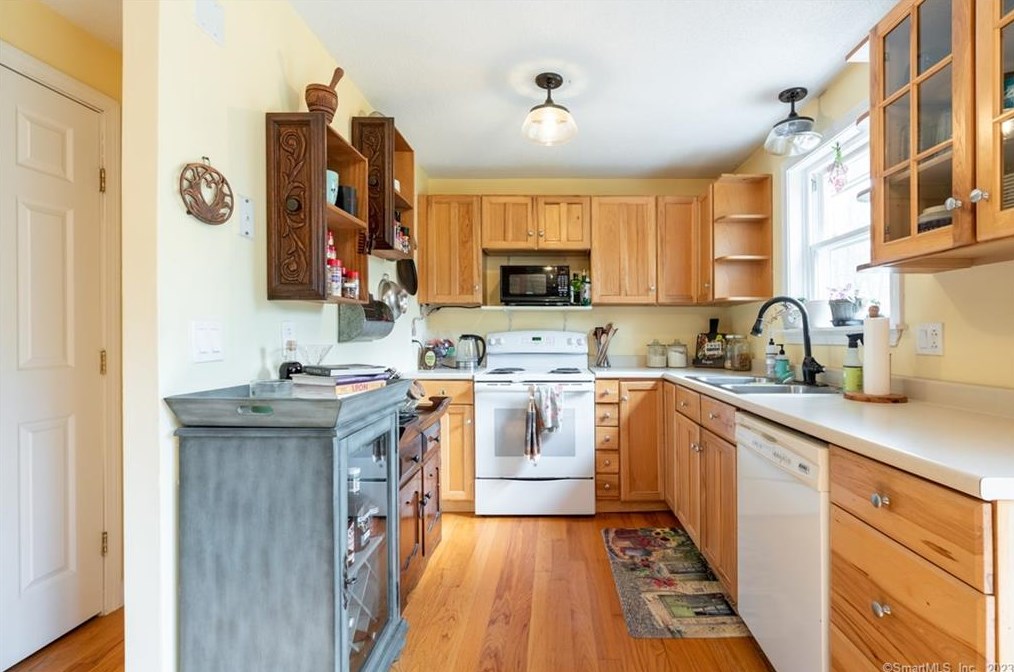 80 Wellswood #15, Amston, CT 06231