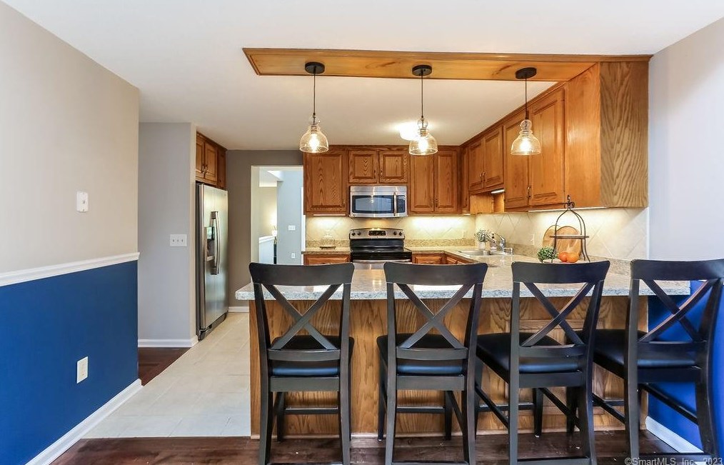 8 Copley #8, South Glastonbury, CT 06073