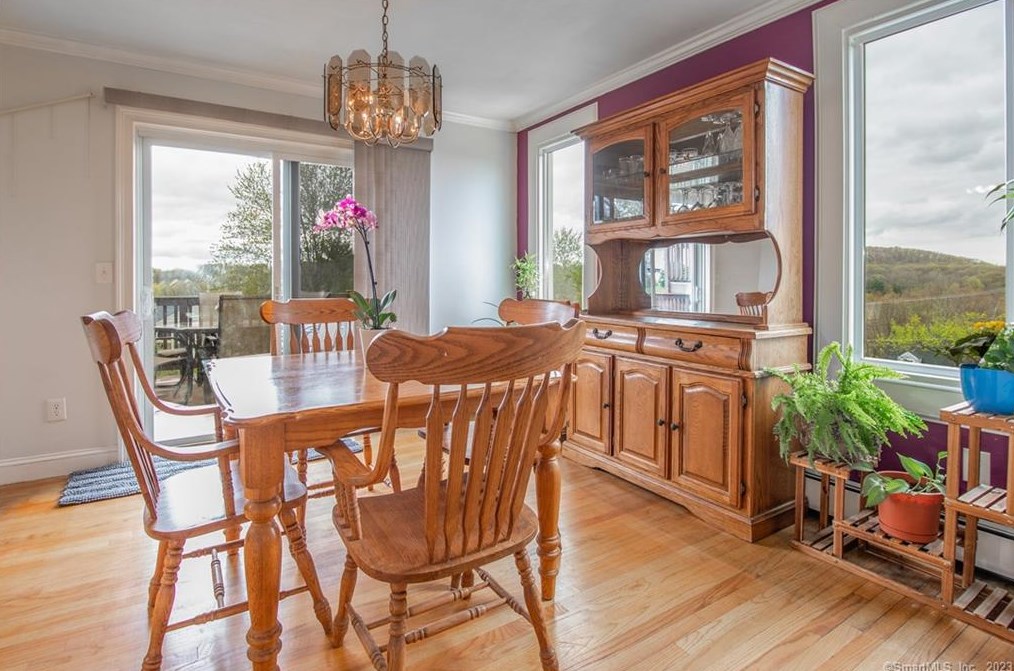 22 Hollandale Rd, Danbury, CT 06811