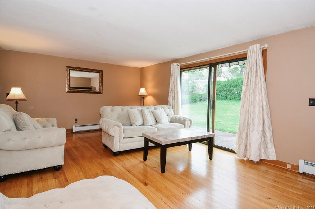 44 Round Hill, New Britain, CT 06052