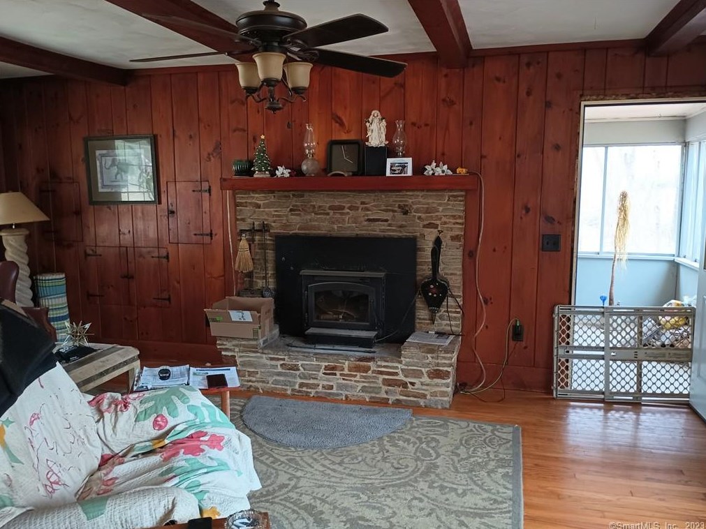 742 Cook Hill Rd, Killingly, CT 06239