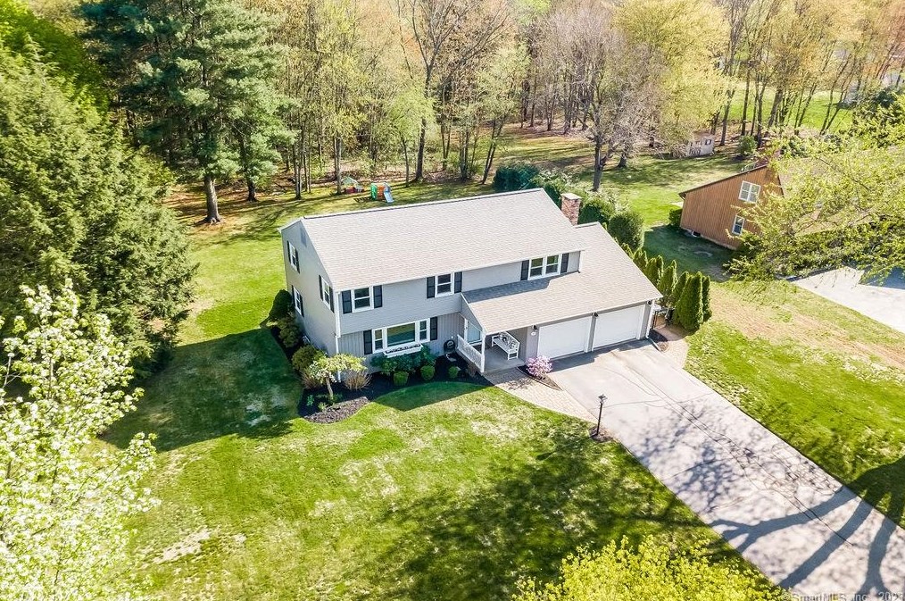 312 Olde Stage Rd, Glastonbury, CT 06033