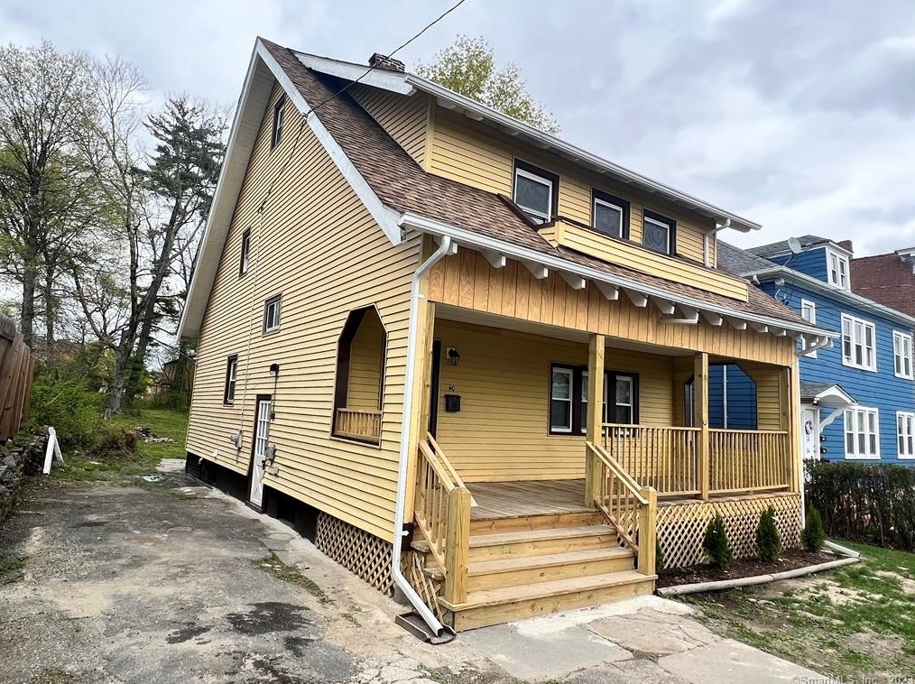 40 Cleveland Ave, Hartford, CT 06120-1302
