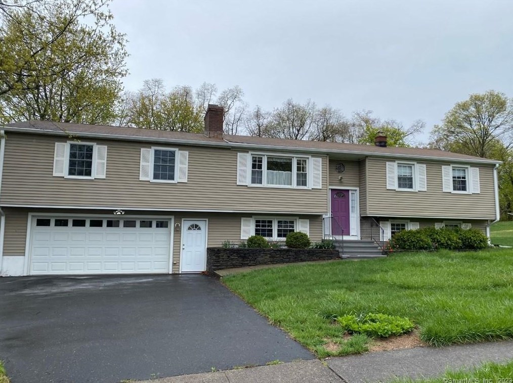 60 Sassacus, Milford, CT 06461