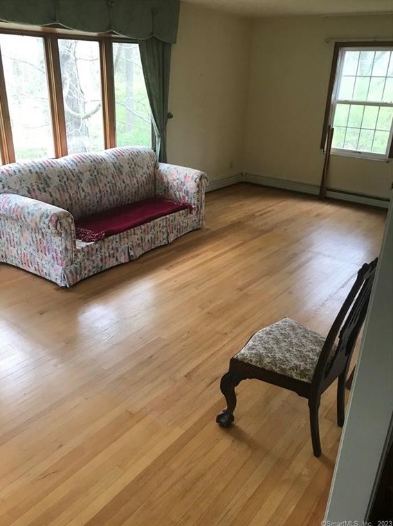 12 Stone Fence Ln, Newtown, CT 06470