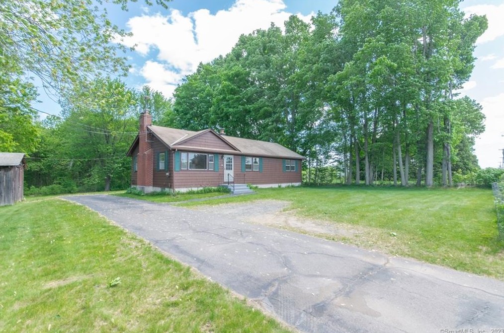 188 S Grand St, Suffield, CT 06093
