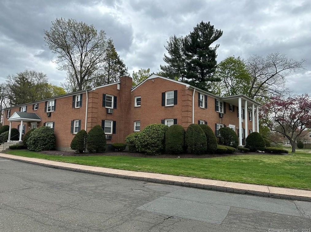 12 Brewster Rd #c, Glastonbury, CT