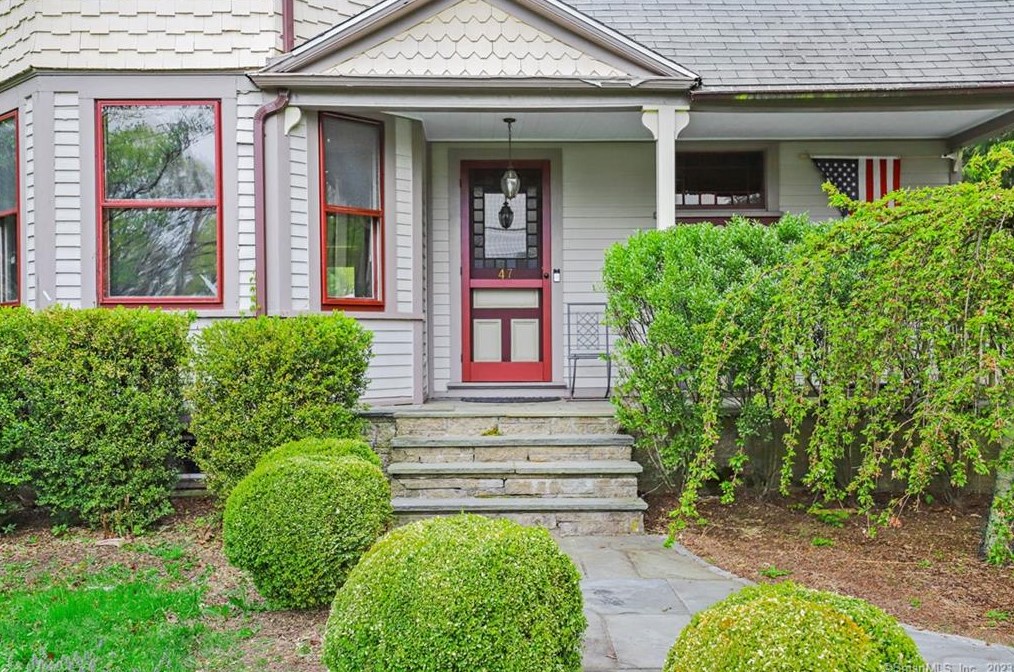 47 Comstock Hill, Norwalk, CT 06850