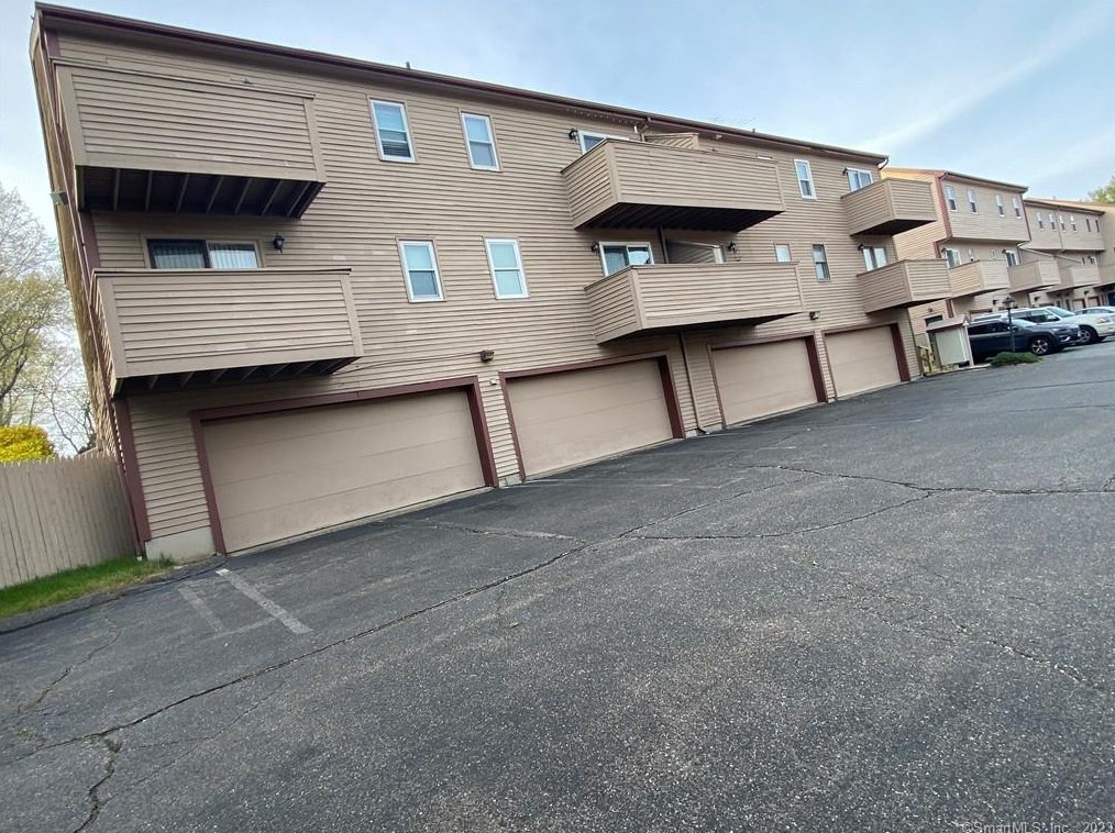 815 Garfield Ave #d, Bridgeport, CT 06606