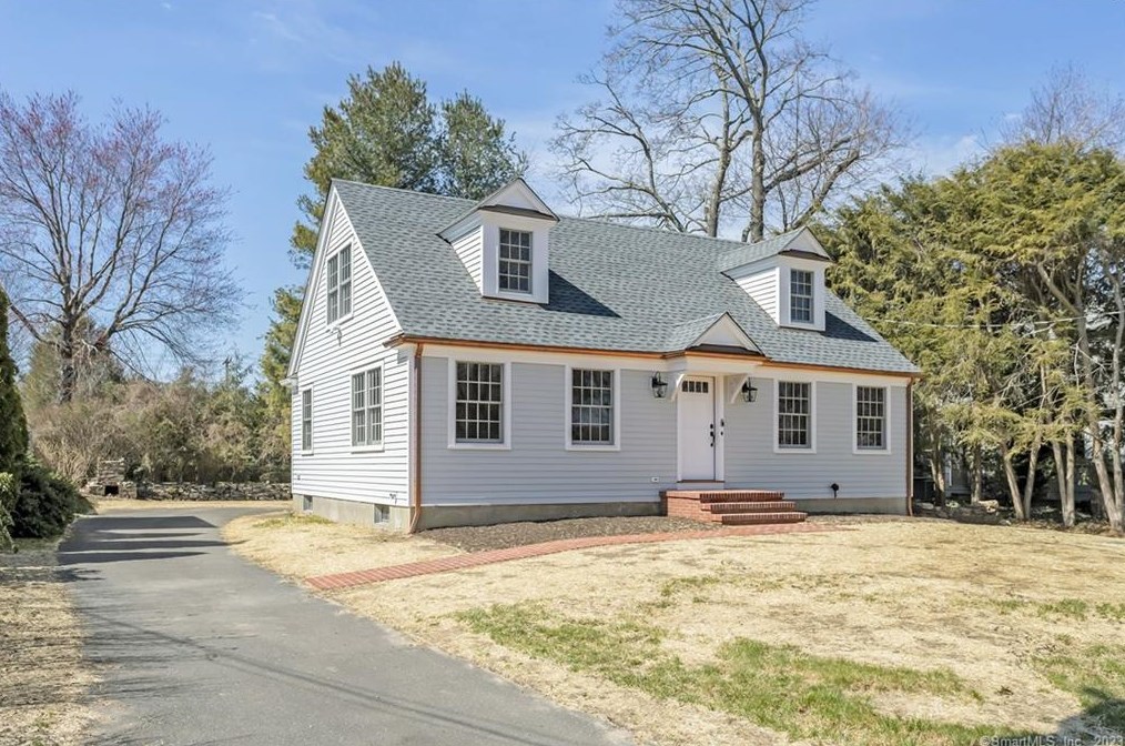 20 Garden City Rd, Tokeneke, CT 06820