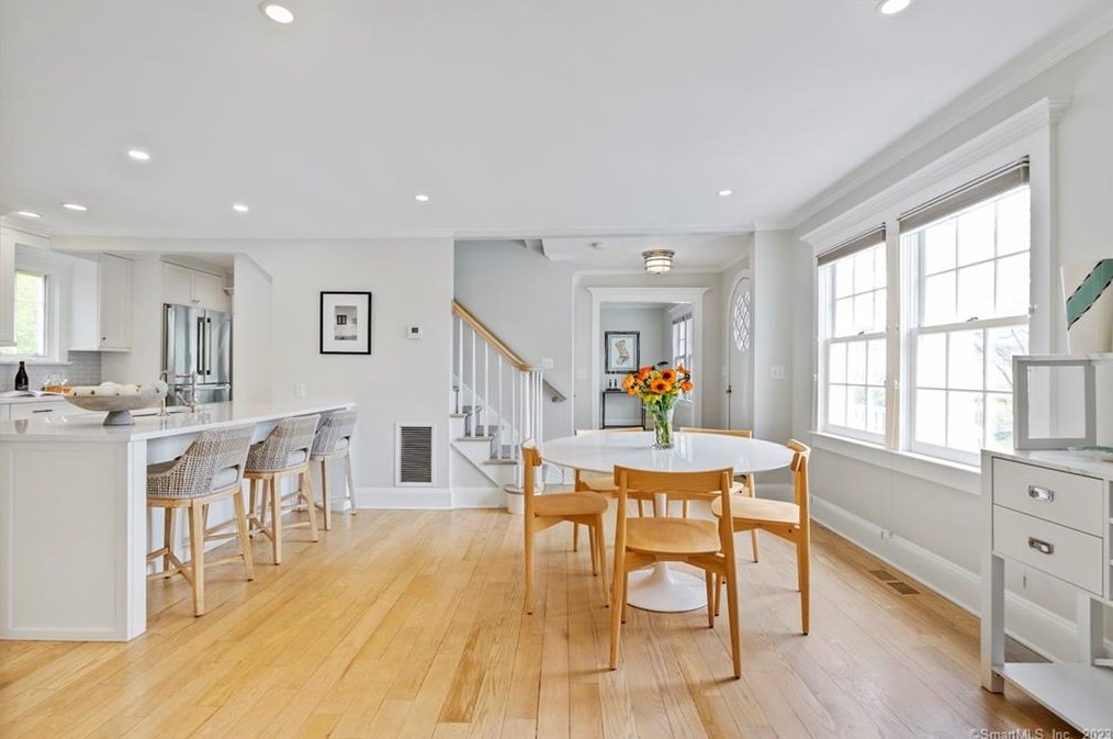 20 Apple Tree Trl, Westport CT  06880-6803 exterior