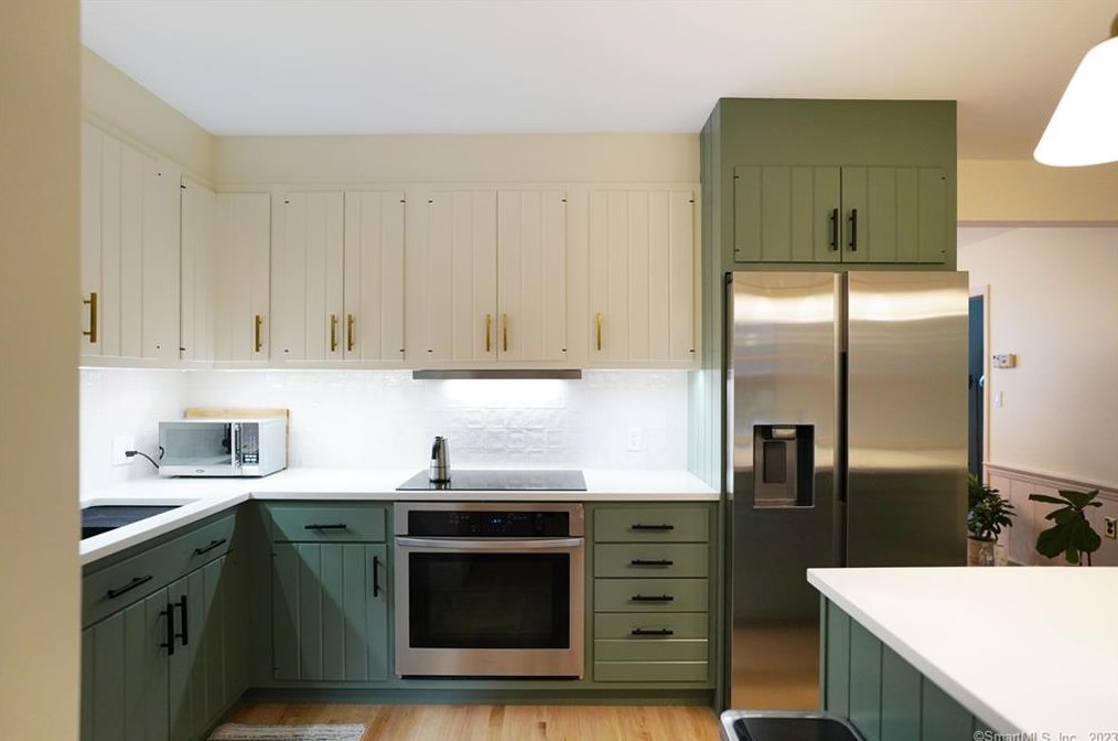 60 Campbell Dr, Stamford, CT 06903