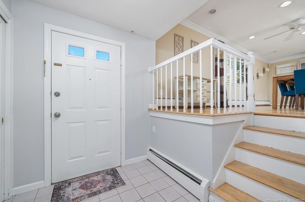 6 Trout Brook Cir, Hartford, CT 06111-5307