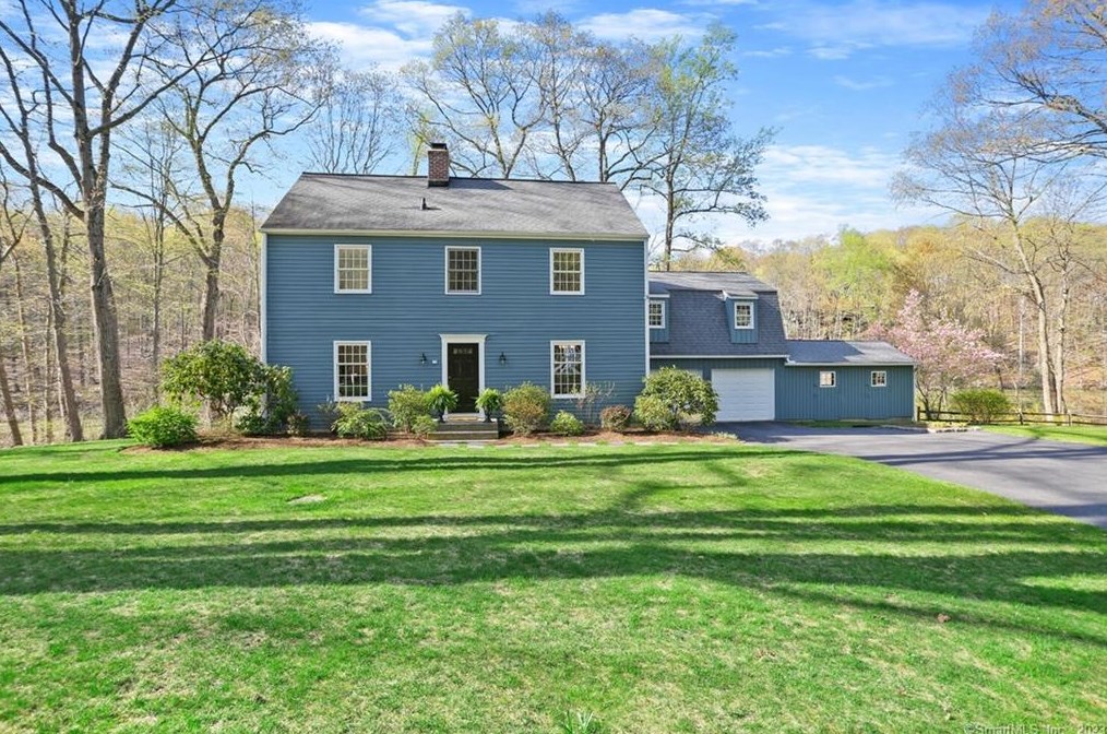 12 Mulberry St, Ridgefield, CT 06877