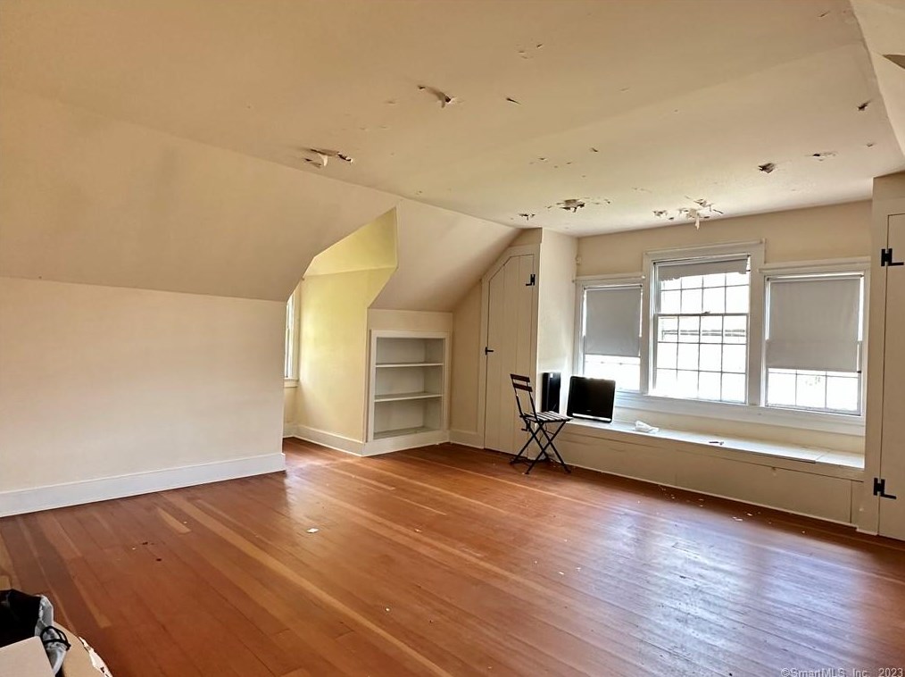 214 Berkshire Rd, Sandy Hook CT  06482-1548 exterior