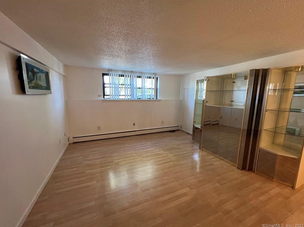 265 Burritt St #106b, New Britain, CT 06053