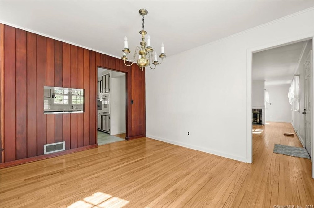 46 Hillside Ave, Tokeneke CT  06820-5010 exterior