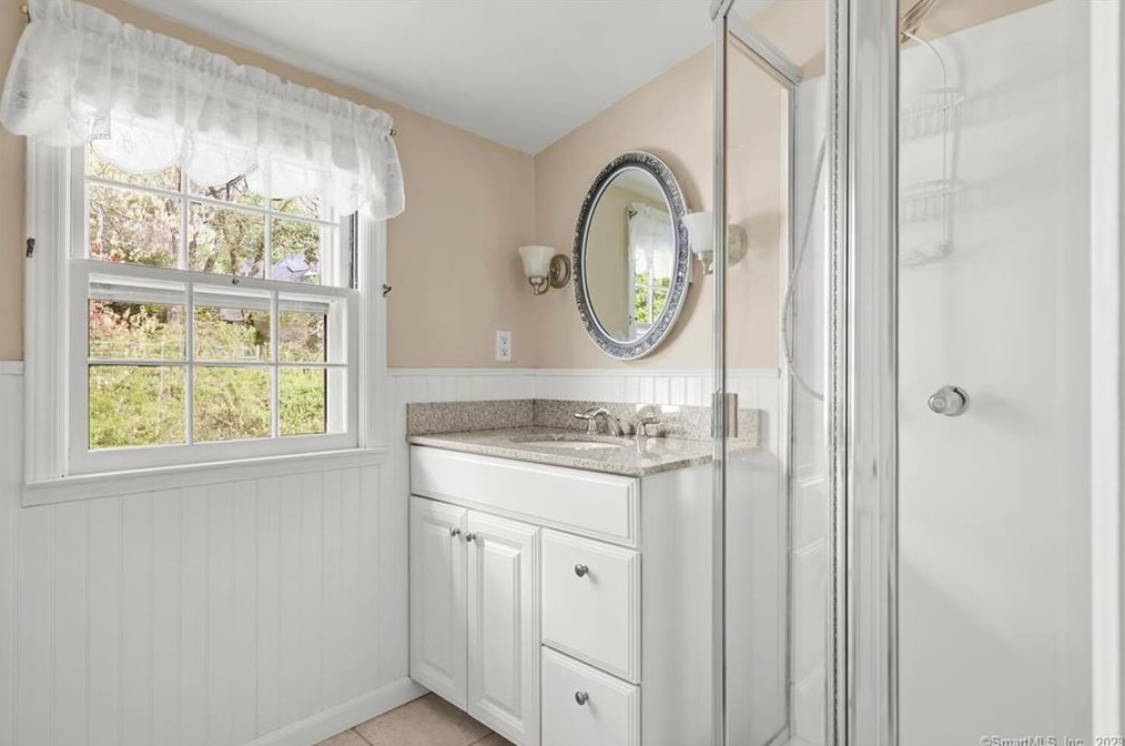 46 Hillside Ave, Tokeneke CT  06820-5010 exterior