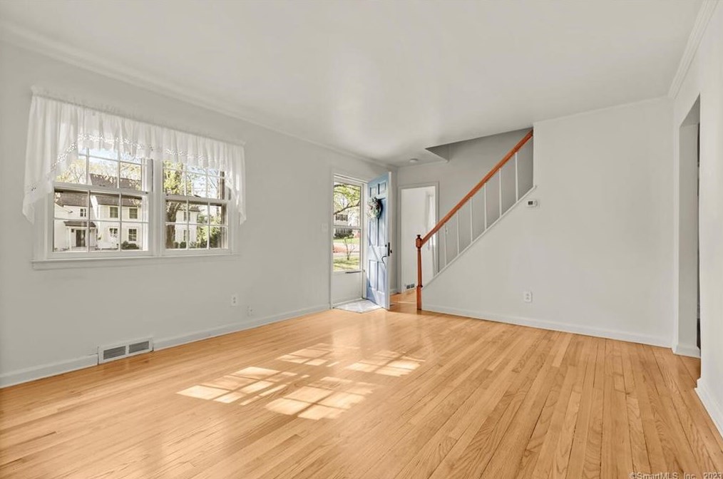 46 Hillside Ave, Tokeneke CT  06820-5010 exterior