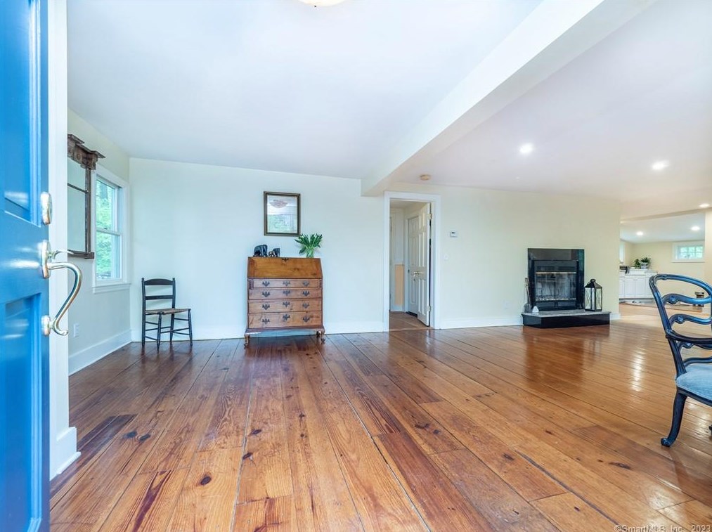 1086 Ridgefield Rd, Wilton, CT 06897