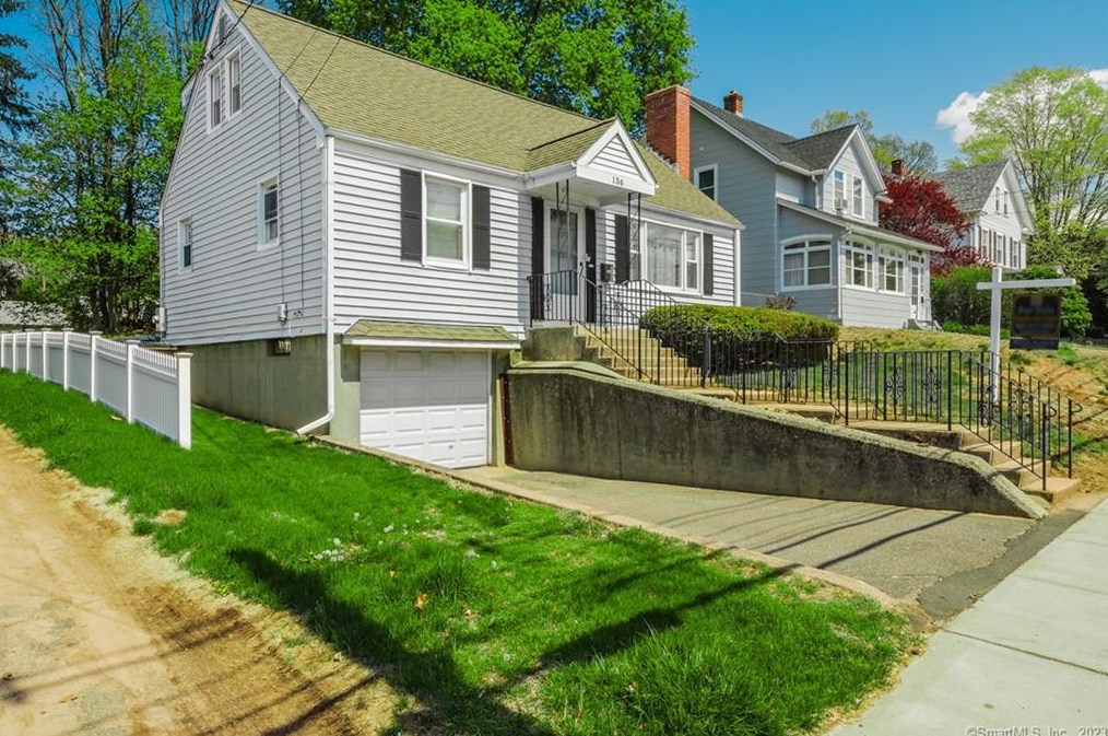 156 Union St, Vernon CT  06066-3021 exterior