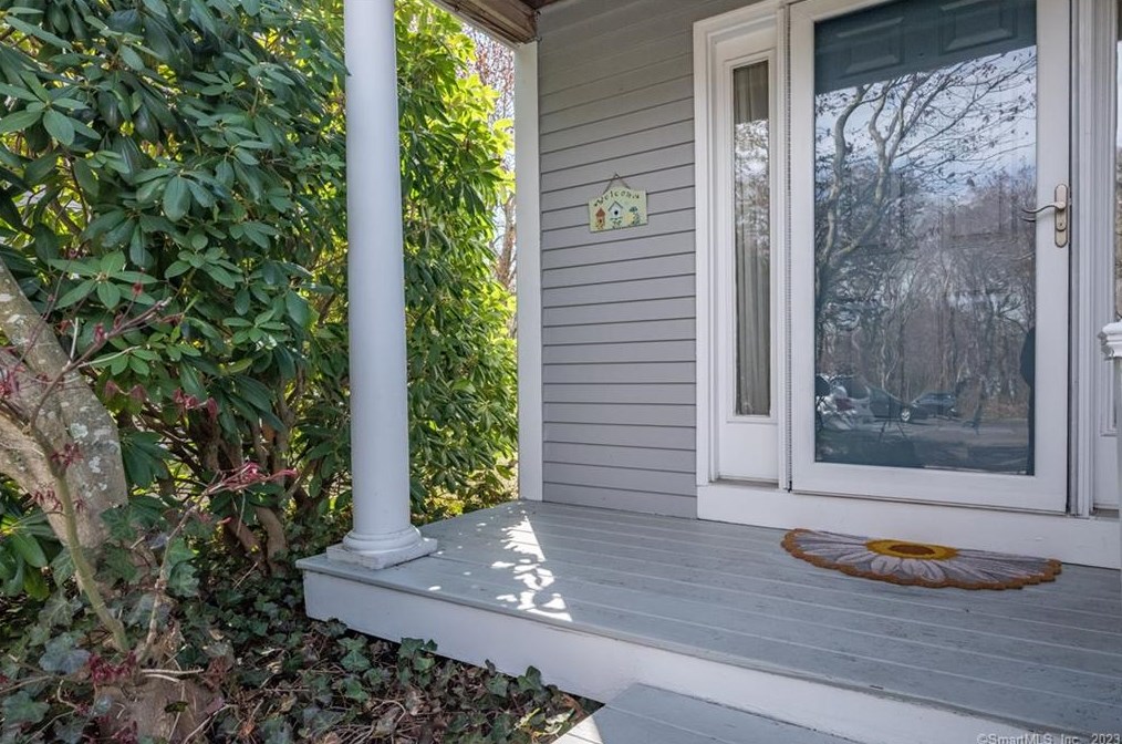 59 Old Post Rd #dr1, Clinton, CT 06413