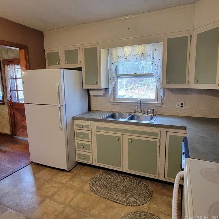 34 Hagstrom, Fabyan, CT 06255