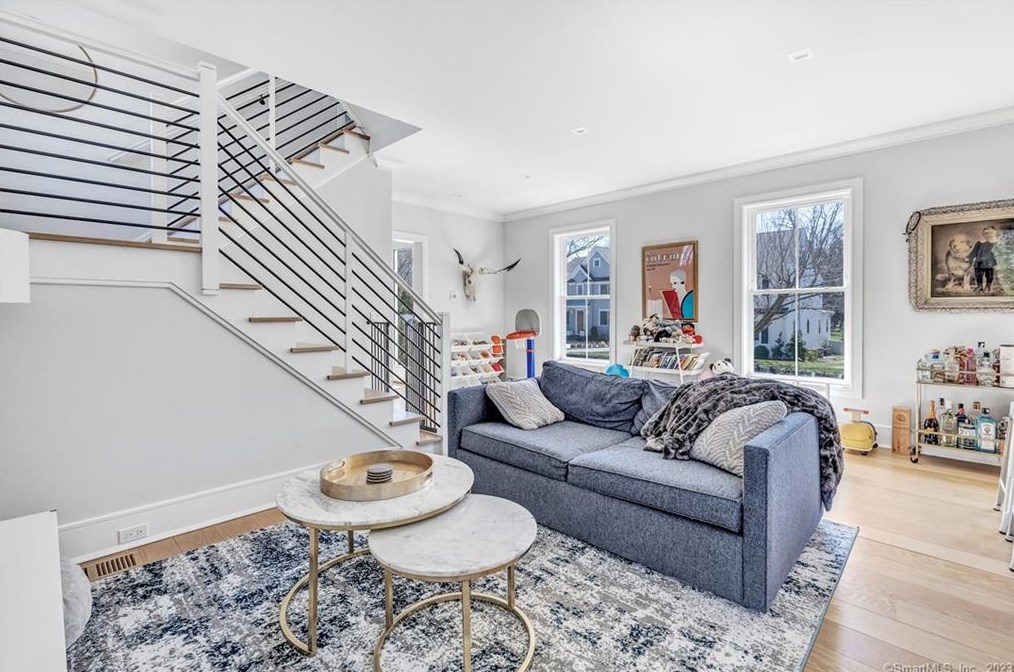 18 Vani Ct, Westport, CT 06880