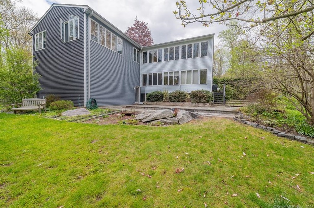 24 Merwin Brook Rd, Brookfield Center, CT 06804