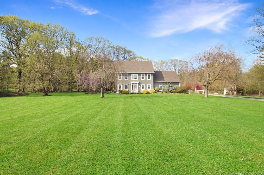 81 Meadow Ridge Dr, Exeter, CT 06249
