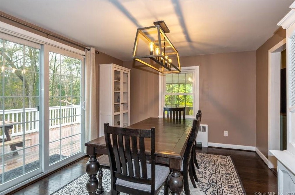 13 Beaverbrook Rd, Simsbury CT  06092-2702 exterior